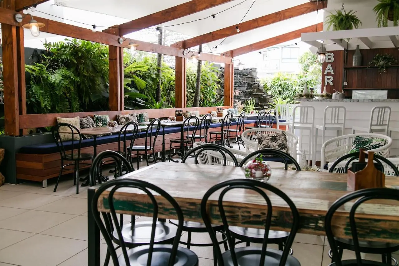 קלונדרה Rumba Beach Resort